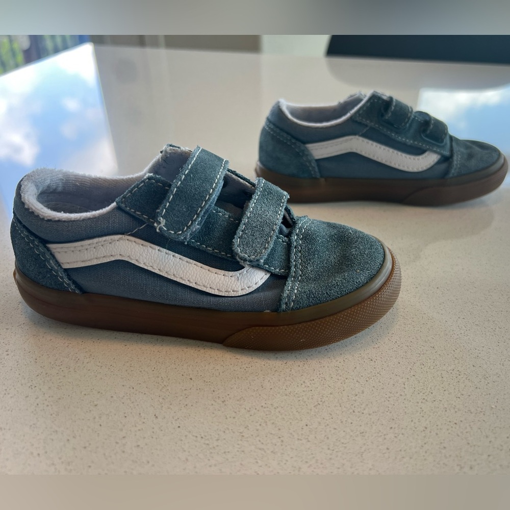 Toddler Old Skool V Gum Shoe size 9 toddler